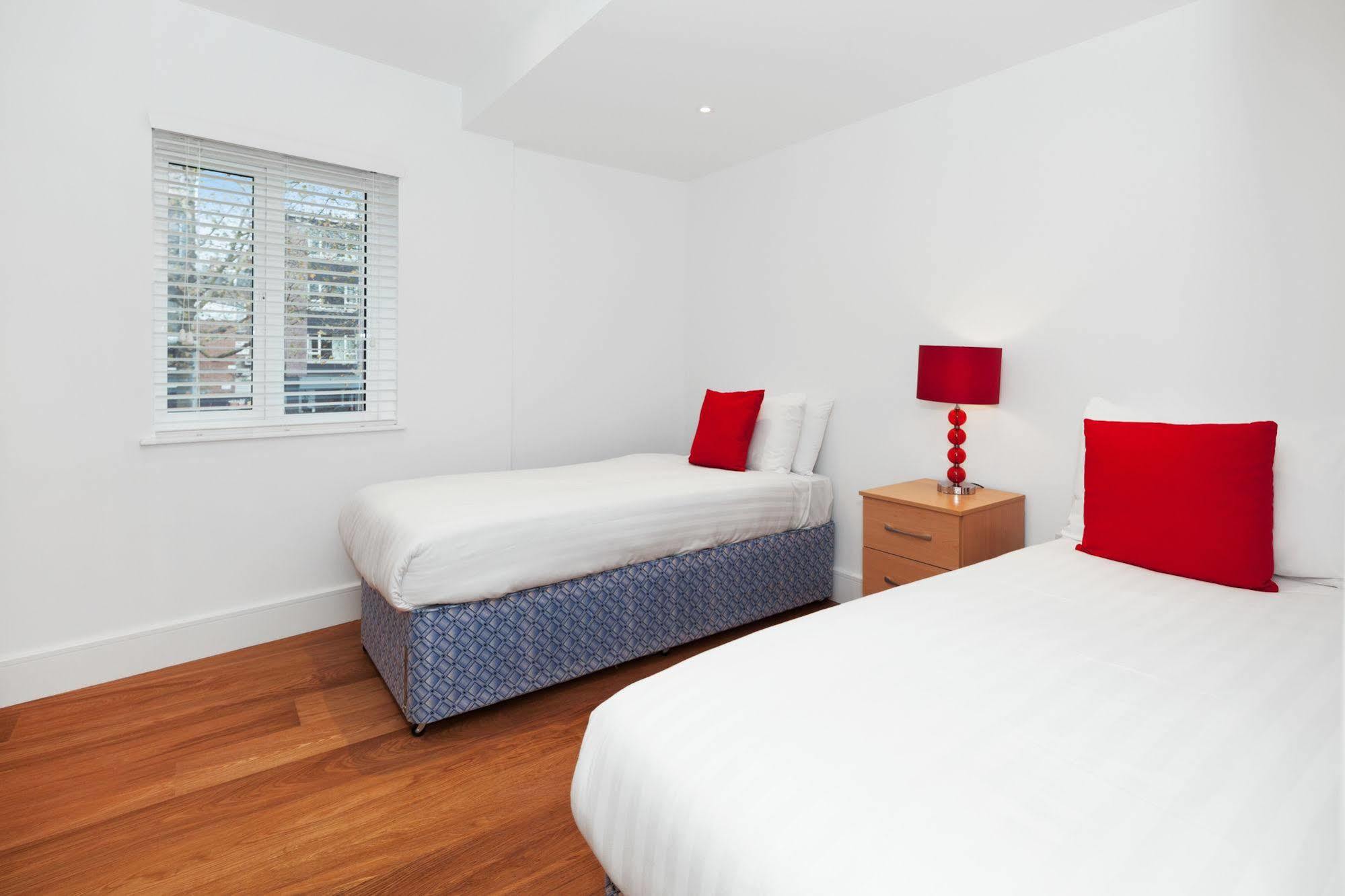 Access West Kensington Apartment London Exterior photo